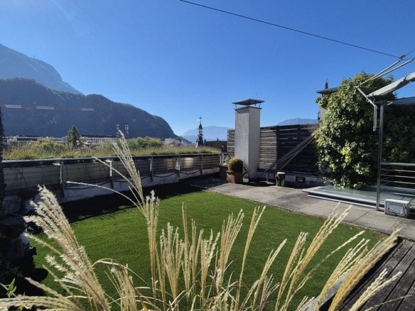 “IL PENTHOUSE” Il GIARDINO SOPRA PIAZZA WALTHER  BOLZANO- ALTO-ADIGE