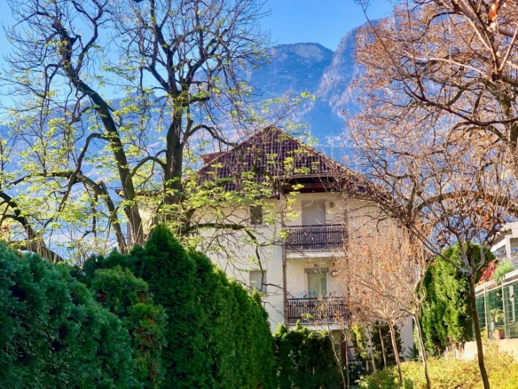 IL SOGNO VERDE  L’investimento perfetto  Settequerce/Terlano . BZ