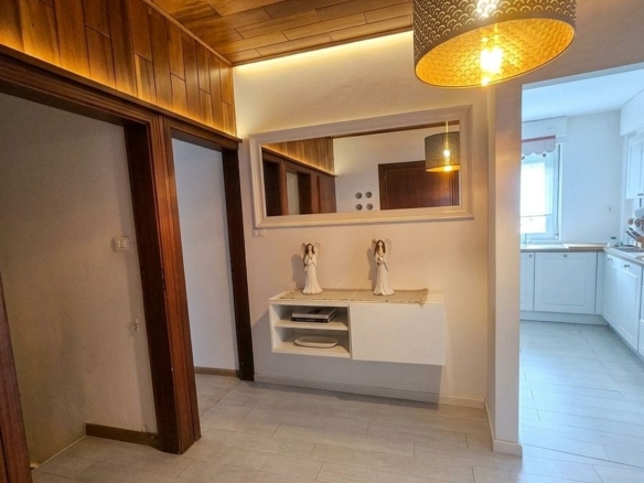 Exclusive 5-room apartment with a stunning private garden  Merano, Via Piave