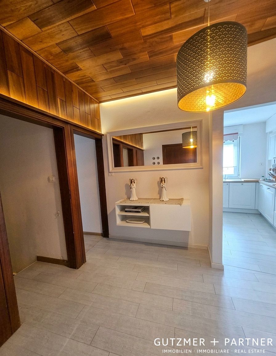 Exclusive 5-room apartment with a stunning private garden  Merano, Via Piave