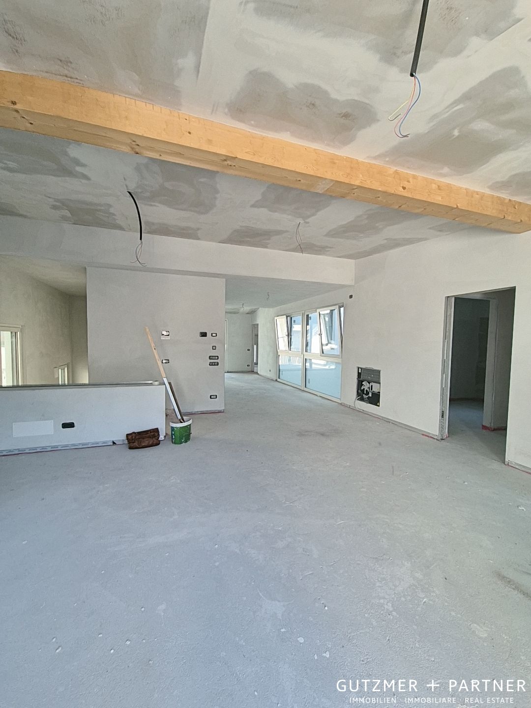 SUPER-PENTHOUSE, über den Dächern der Altstadt, Bozen Am Franziskanerkloster gesamte oberste Etage (fünfte), 245 m2