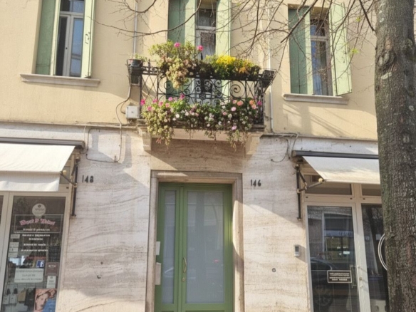La “Casa del Dottore”  Palazzetto storico del 1880 in pieno centro storico Corso del Popolo . Rovigo . Veneto .