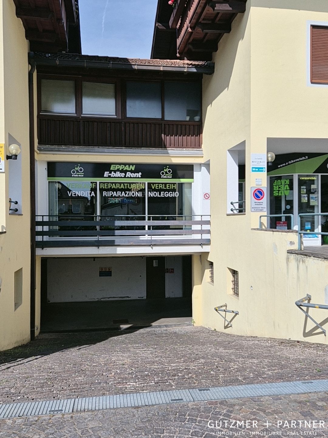 Locale commerciale nel cuore di Appiano S. Michele Alto-Adige