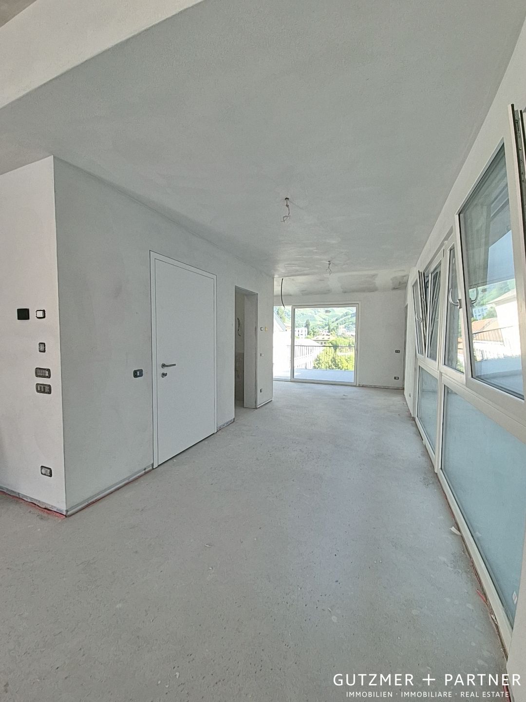 SUPER-PENTHOUSE, über den Dächern der Altstadt, Bozen Am Franziskanerkloster gesamte oberste Etage (fünfte), 245 m2