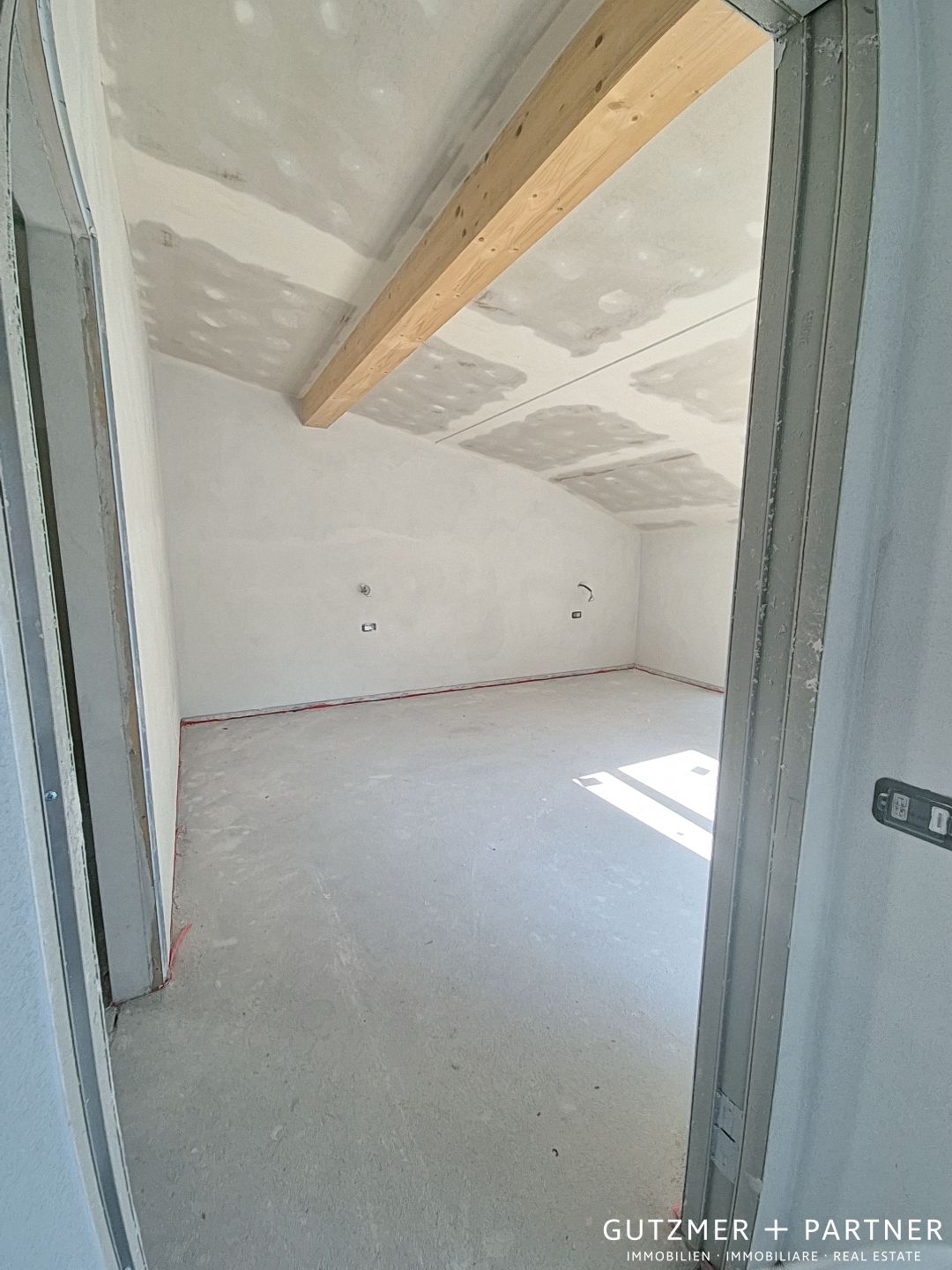 SUPER-PENTHOUSE, über den Dächern der Altstadt, Bozen Am Franziskanerkloster gesamte oberste Etage (fünfte), 245 m2