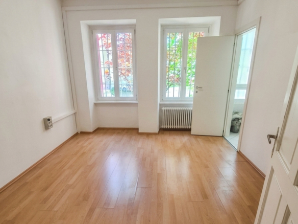 Lungo Talvera – Ponte Druso, BZ  Negozio/Ufficio di 115 m² su 2 livelli   Euro 350.000,00