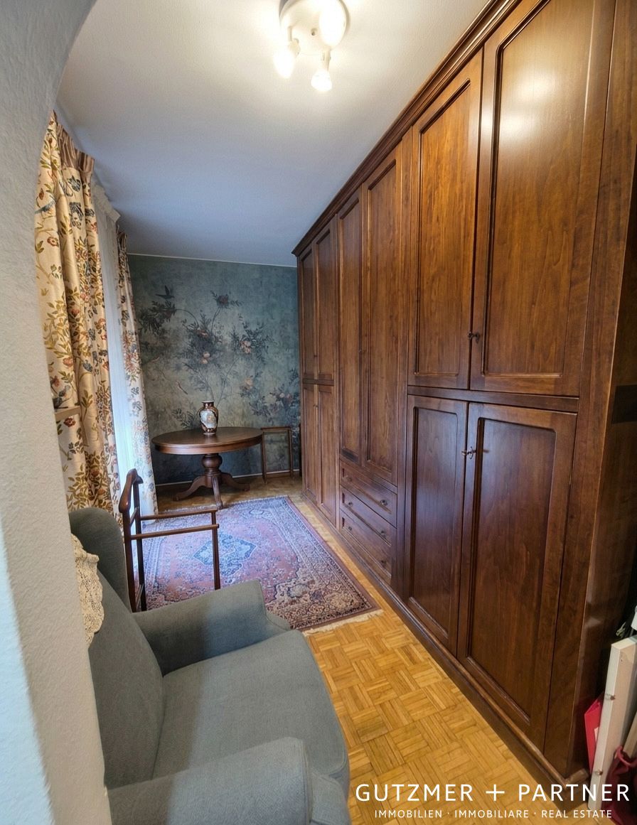 Exclusive 5-room apartment with a stunning private garden  Merano, Via Piave