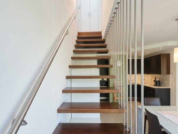 In affitto trilocale duplex con ampia terrazza in zona tranquilla Nalles – Via Schwanburg