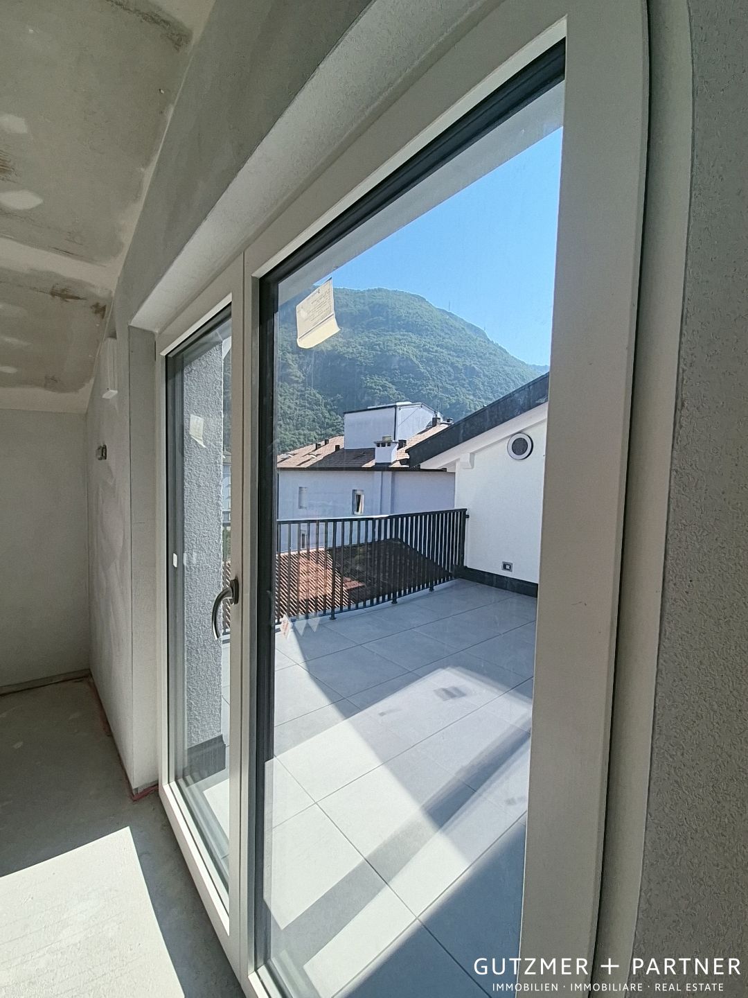 SUPER-PENTHOUSE, über den Dächern der Altstadt, Bozen Am Franziskanerkloster gesamte oberste Etage (fünfte), 245 m2