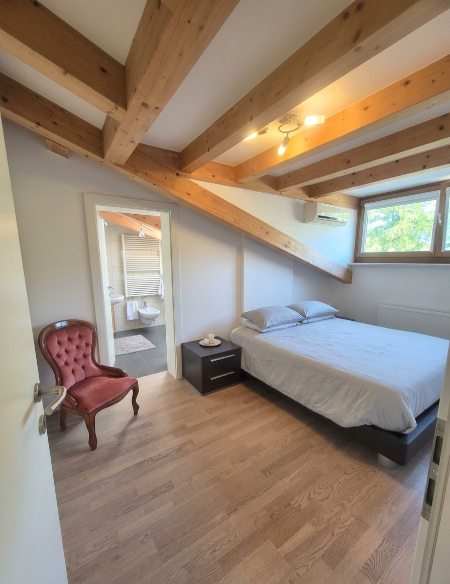 In affitto trilocale duplex con ampia terrazza in zona tranquilla Nalles – Via Schwanburg