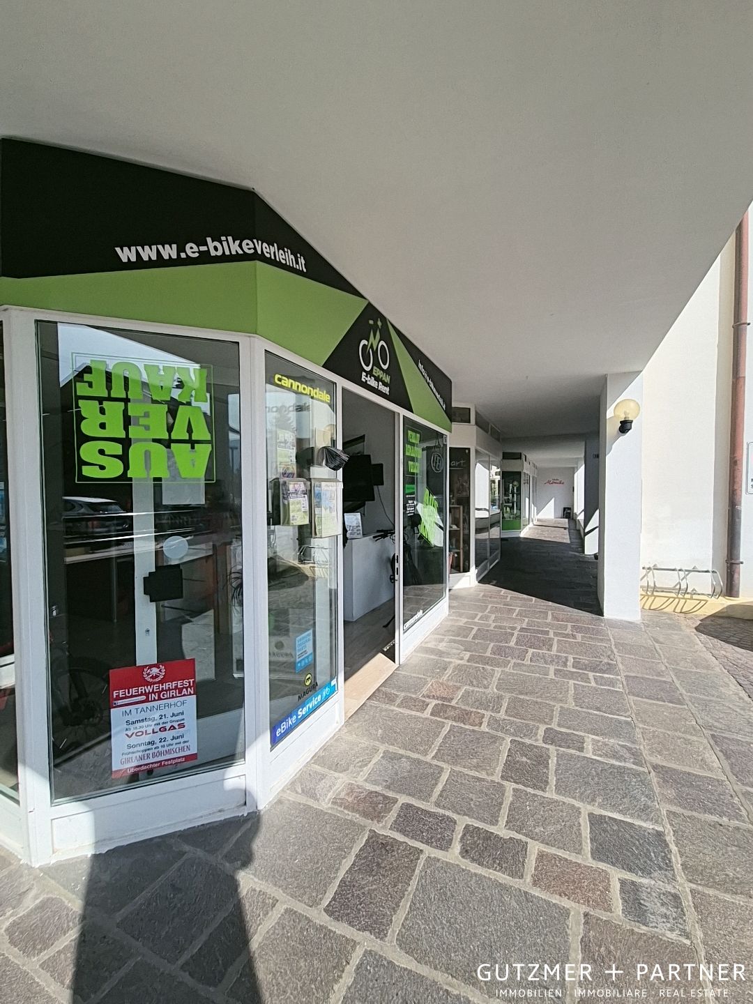 Locale commerciale nel cuore di Appiano S. Michele Alto-Adige