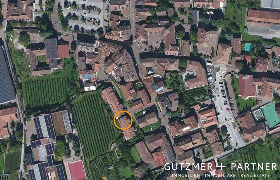 Locale commerciale nel cuore di Appiano S. Michele Alto-Adige