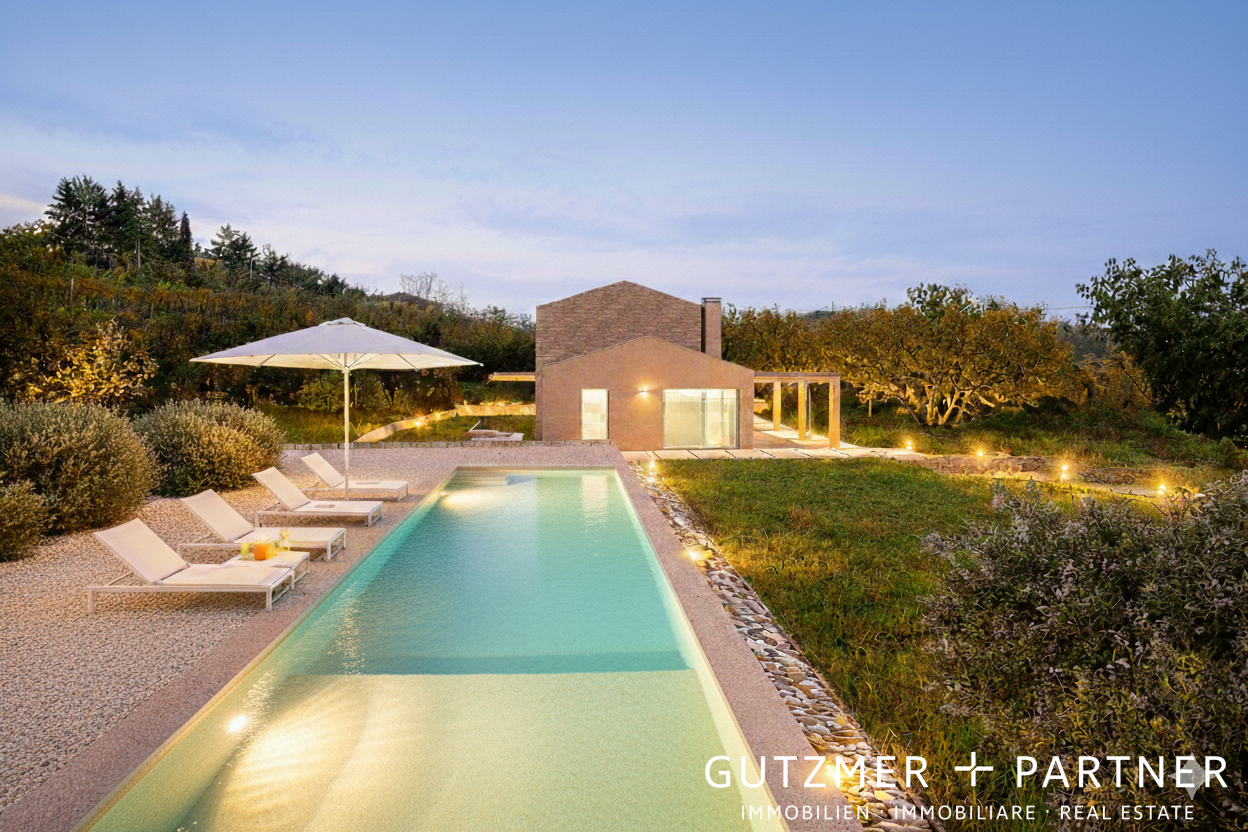 VILLA DI LUSSO CON VISTA LAGO DI GARDA con piscina . A Negrar Valpolicella VR