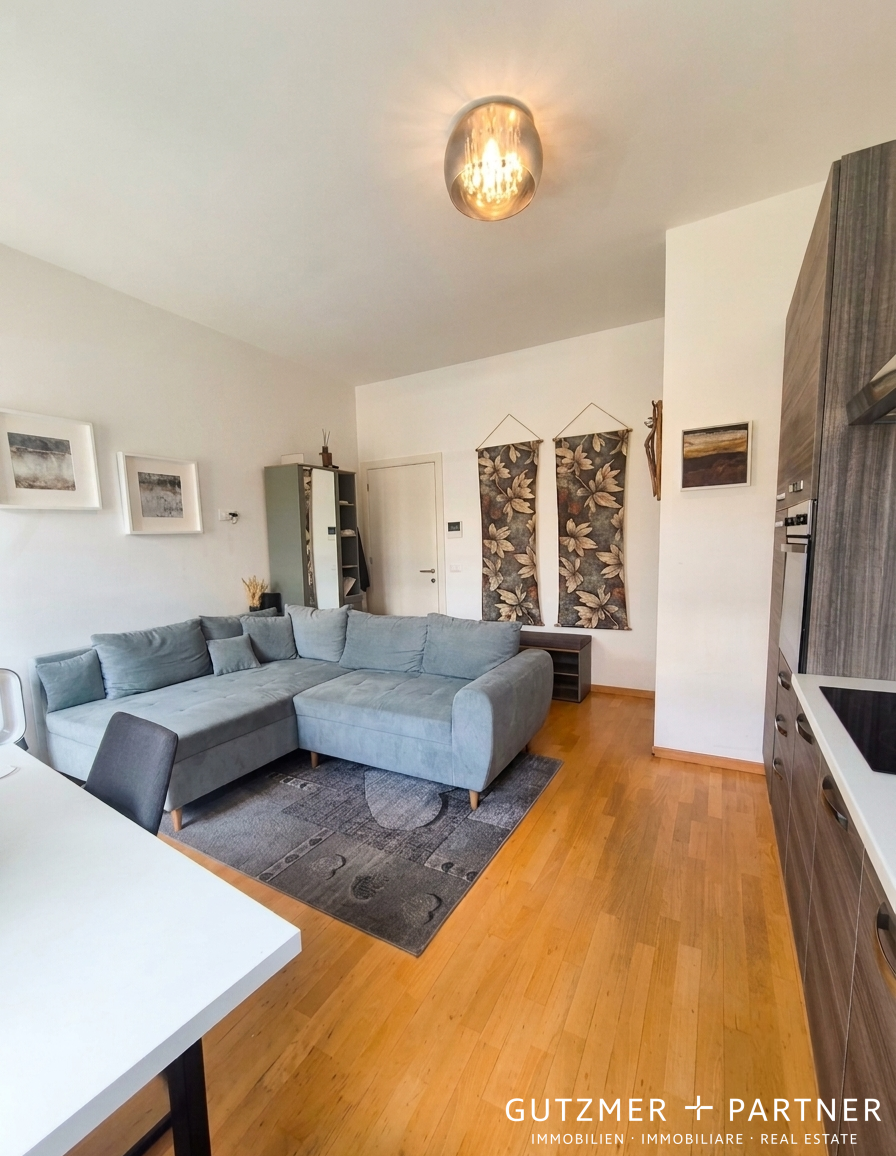 2 Downtown BOLZANO. Penthouse-Apartment (top floor) Via Grappoli