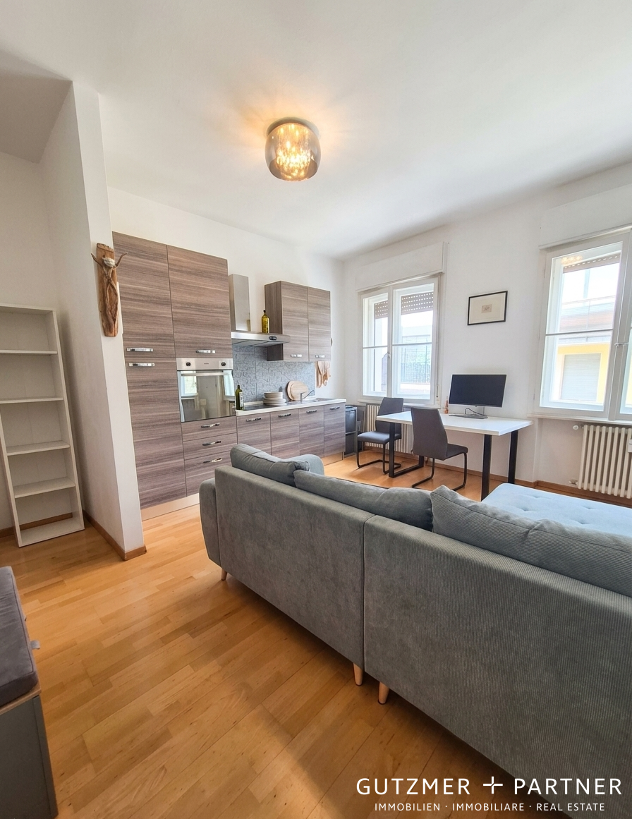4 Downtown BOLZANO. Penthouse-Apartment (top floor) Via Grappoli