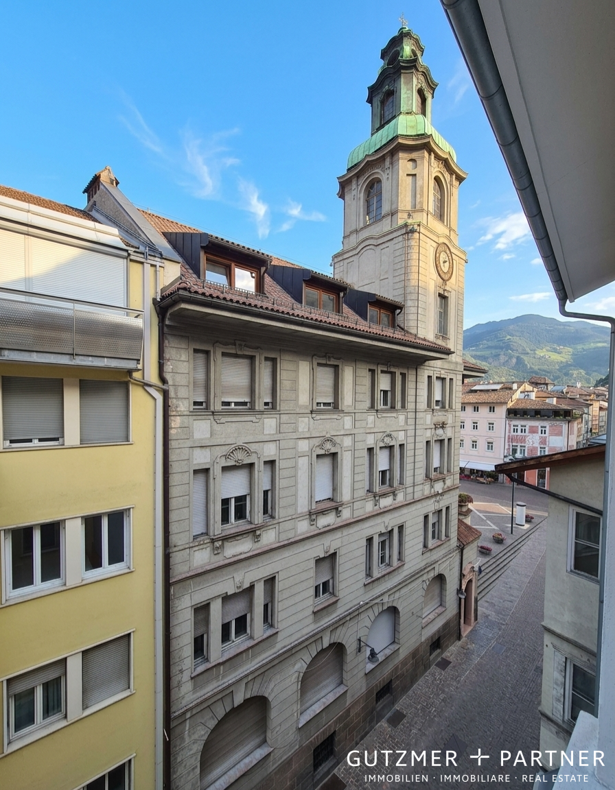 7 Downtown BOLZANO. Penthouse-Apartment (top floor) Via Grappoli