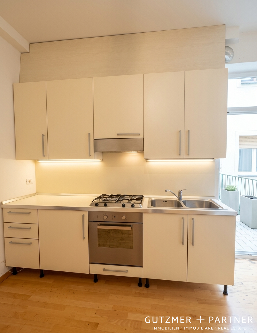 9 Downtown BOLZANO. Penthouse-Apartment (top floor) Via Grappoli