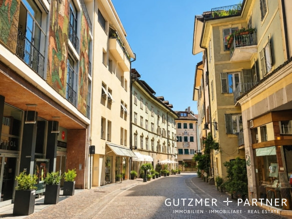 NEGOZIO | VIA DR. STREITER BOLZANO – CENTRO STORICO