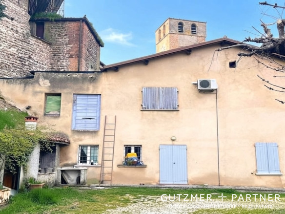 Una dimora unica nel cuore di Castellaro Lagusello (MN) Italy