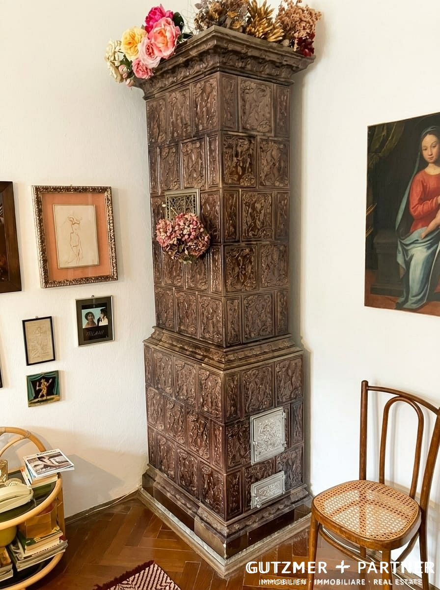 Beautiful, charming 5-room-apartment In a historic building Via Catinaccio, Bolzano, historic center