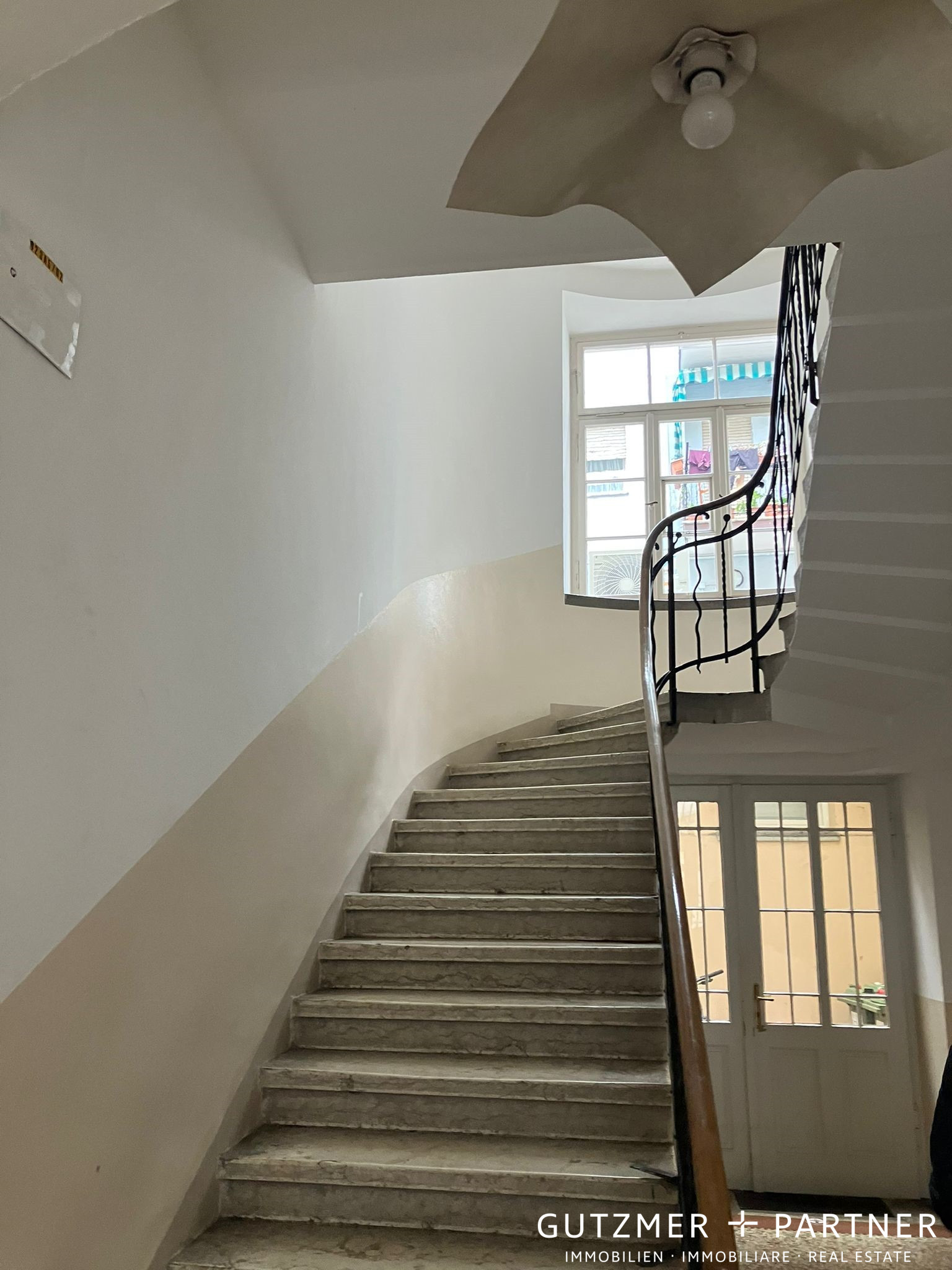 Beautiful, charming 5-room-apartment In a historic building Via Catinaccio, Bolzano, historic center
