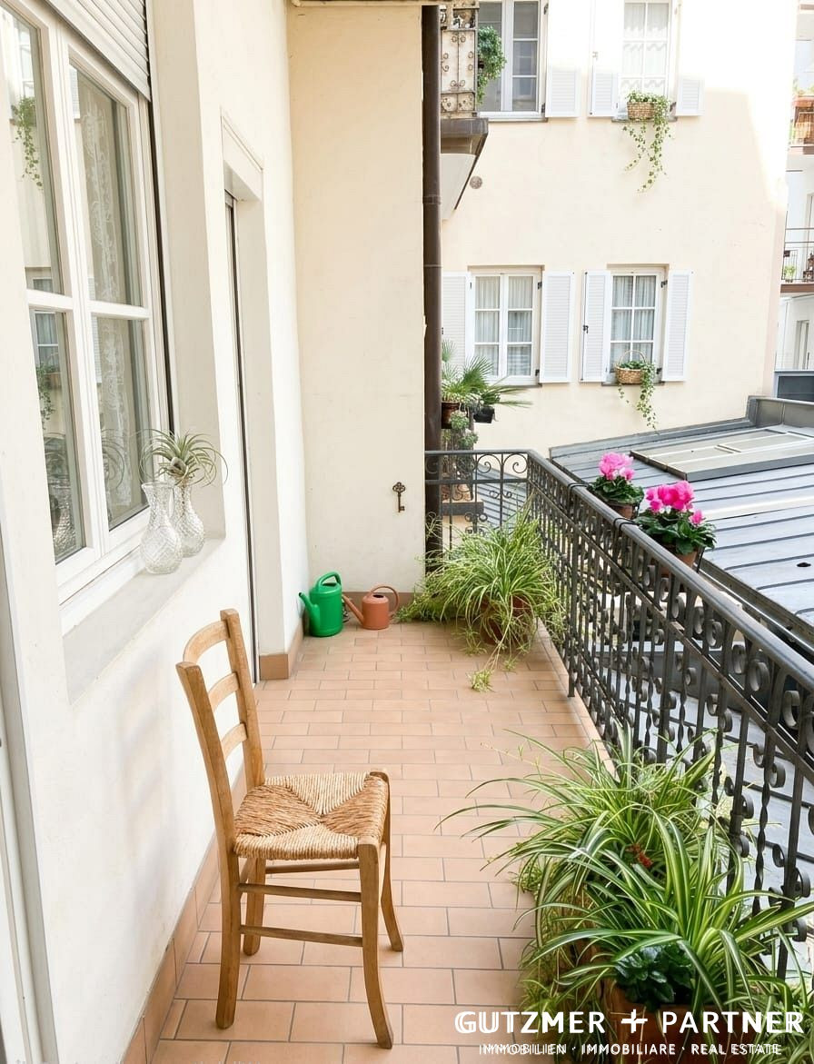 Beautiful, charming 5-room-apartment In a historic building Via Catinaccio, Bolzano, historic center