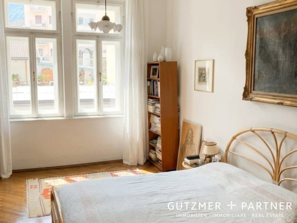 Beautiful, charming 5-room-apartment In a historic building Via Catinaccio, Bolzano, historic center