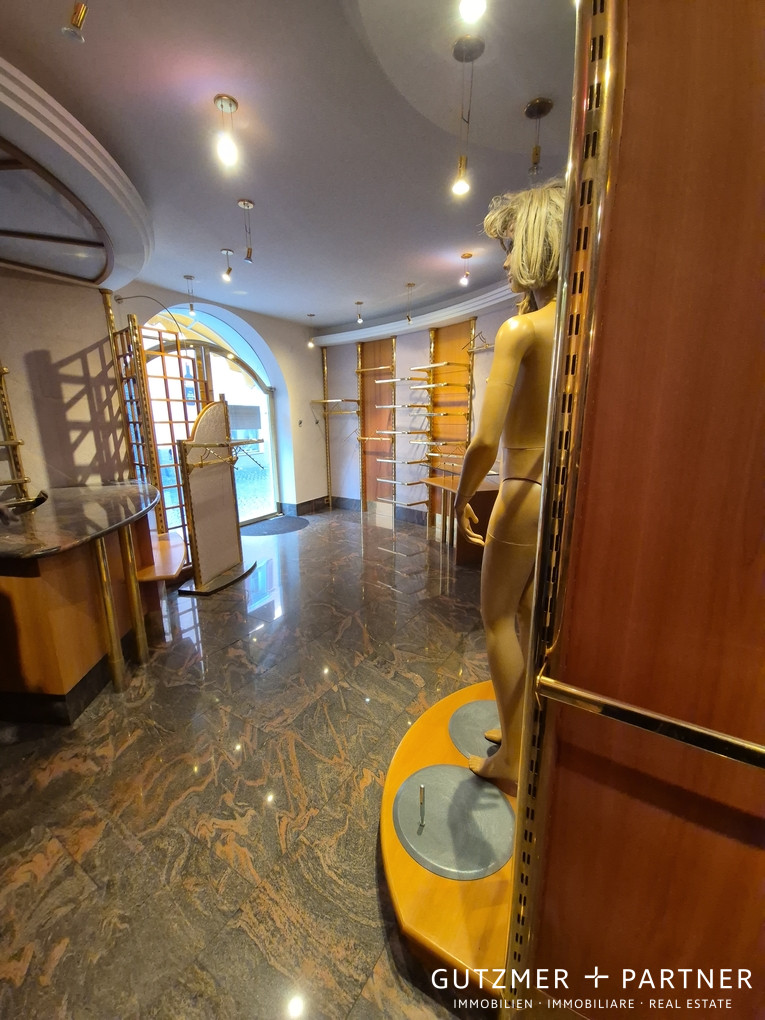 Locale Commerciale in AFFITTO nel Cuore del Centro Storico di Appiano APPIANO sulla strada del vino BZ
