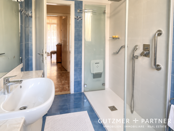 VIA CAPRI · BOLZANO GRIES 141 M² DA PERSONALIZZARE · GRANDI POTENZIALITÀ IN UNA POSIZIONE D’ECCELLENZA