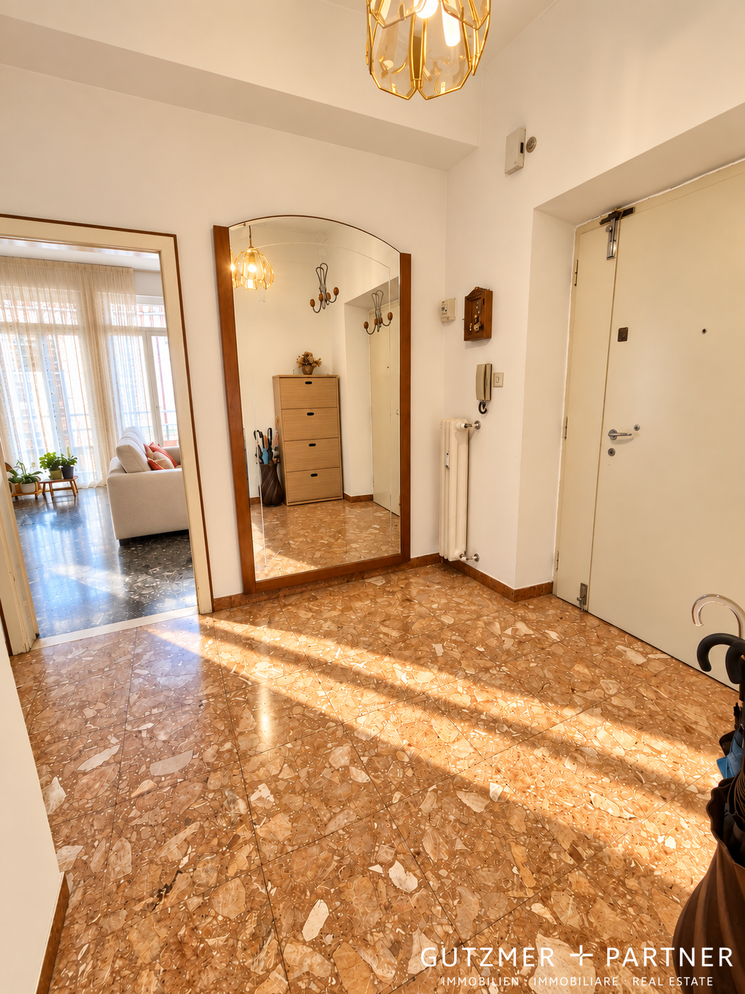 12 VIA CAPRI · BOLZANO GRIES 141 M² DA PERSONALIZZARE · GRANDI POTENZIALITÀ IN UNA POSIZIONE D’ECCELLENZA