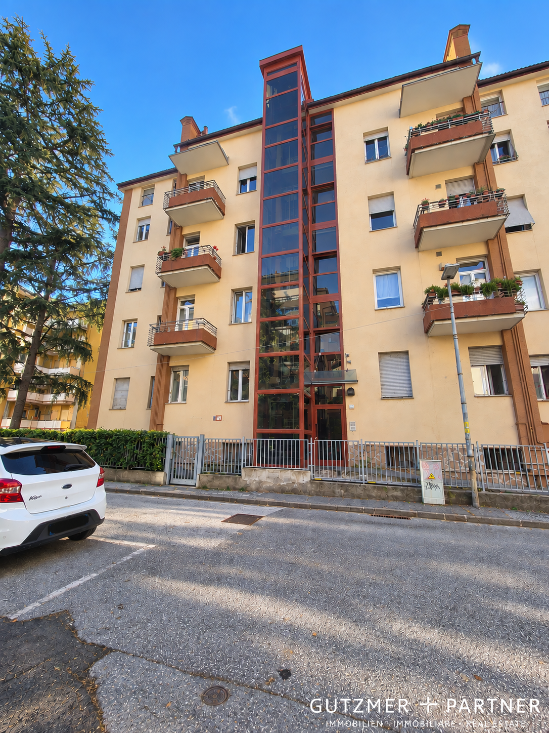 19 VIA CAPRI · BOLZANO GRIES 141 M² DA PERSONALIZZARE · GRANDI POTENZIALITÀ IN UNA POSIZIONE D’ECCELLENZA