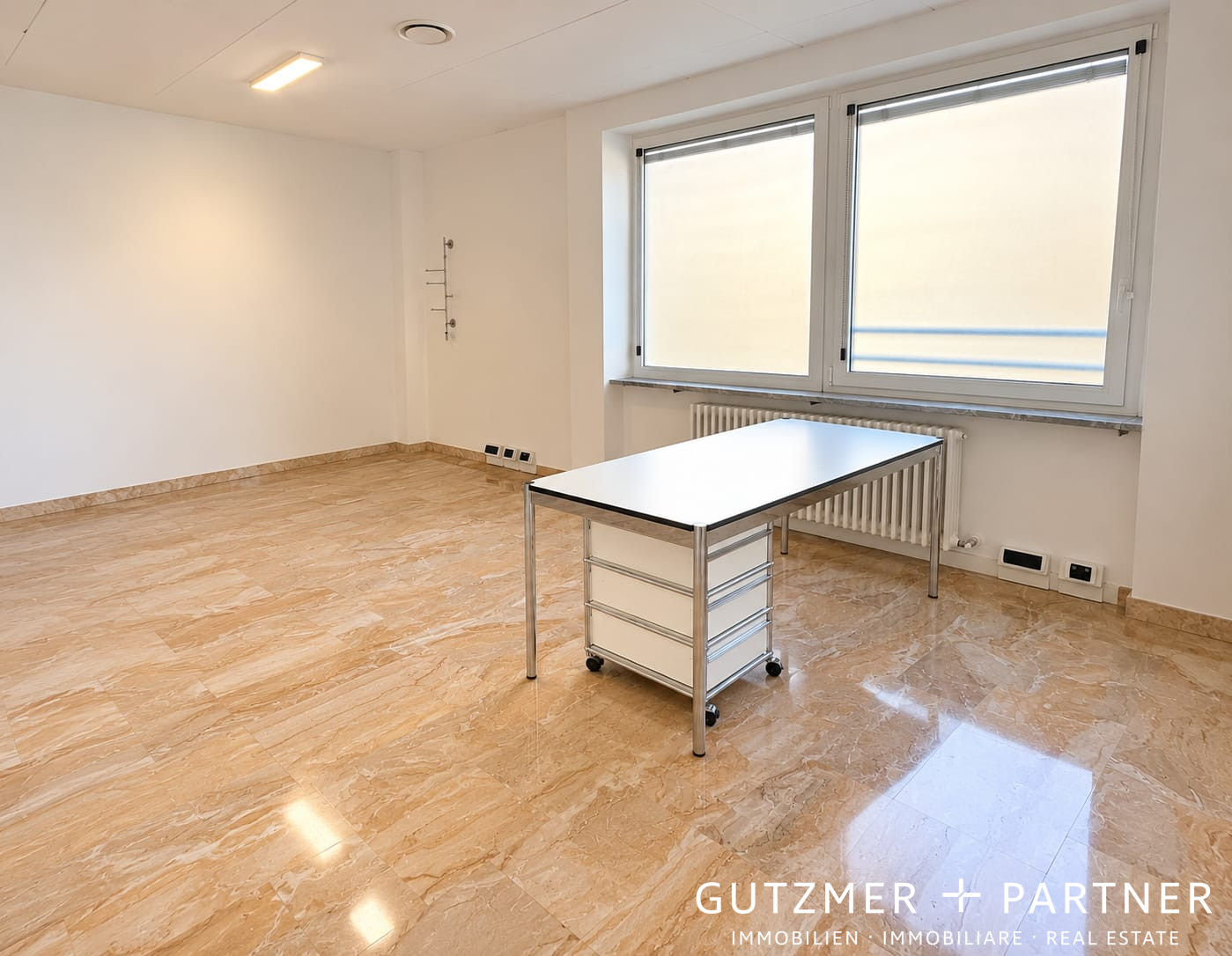 Bolzano . Via Orazio (fronte Tribunale) UFFICIO / STUDIO / AMBULATORIO MEDICO